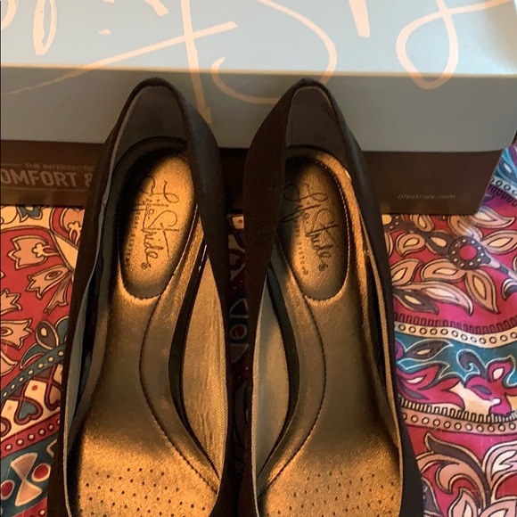 ⭐️✨3 for $15✨⭐️ Lifestride black heels size 9.5 EUC - Picture 6 of 10